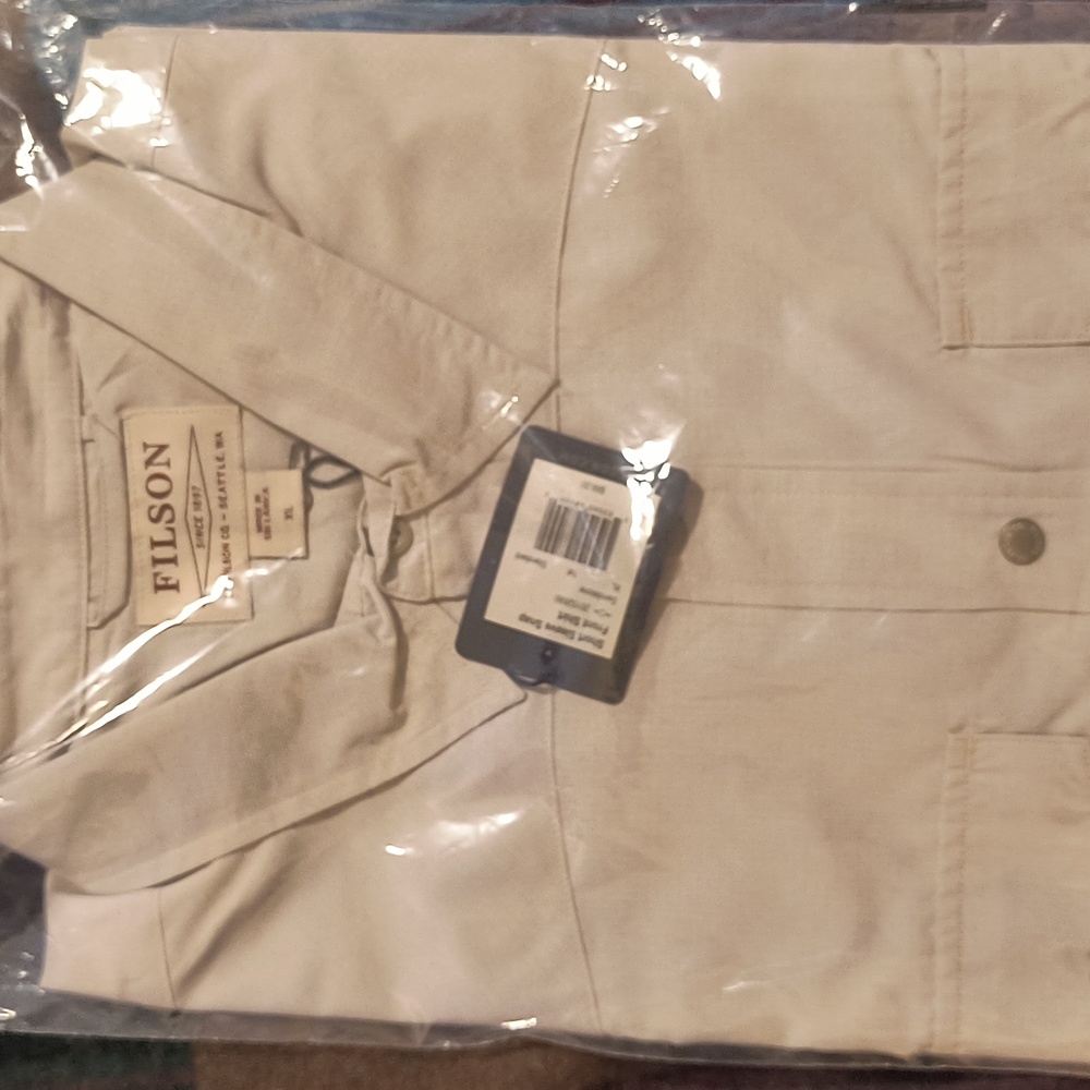 NWT Filson short sleeve shirt snap front
